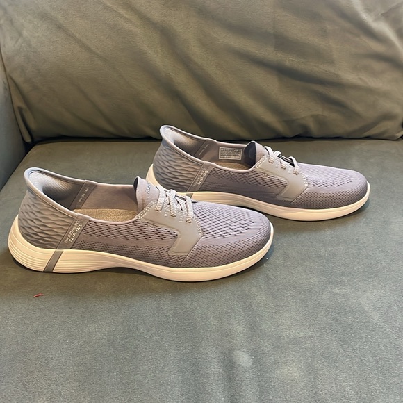 Skechers On The Go Slip-Ins Gray Sz 9.5 - Picture 3 of 6